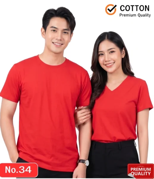 นายแบบและนางแบบสวมเสื้อยืดสีแดงผ้า Cotton คุณภาพพรีเมียม สำหรับบริการสั่งผลิตเสื้อยืดพร้อมสกรีน